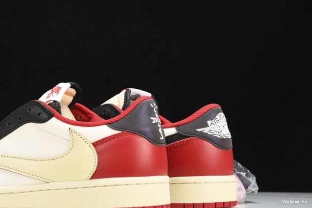 DM7866--140 OG TRAVIS LOW RETRO SP SCOTT 1  JORDAN  0402